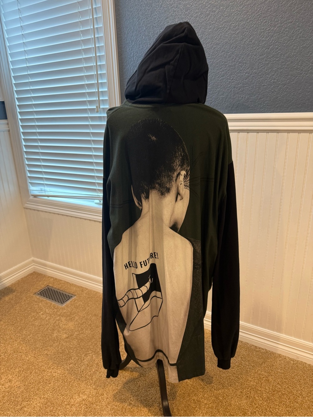 Barbara Balogna Black & Olive Graphic Hoodie Sweater